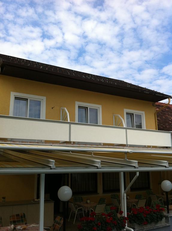 Maurer Gasthof-Vinothek Gleisdorf Room photo